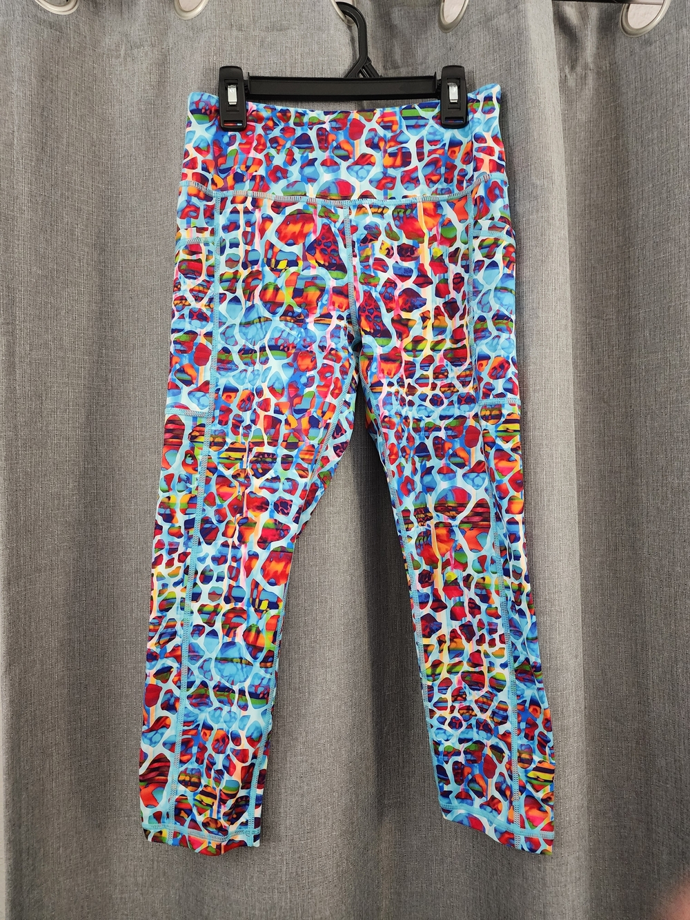 Multicolor Printed Capri's. - Blue Accent